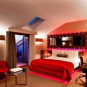 Otel W